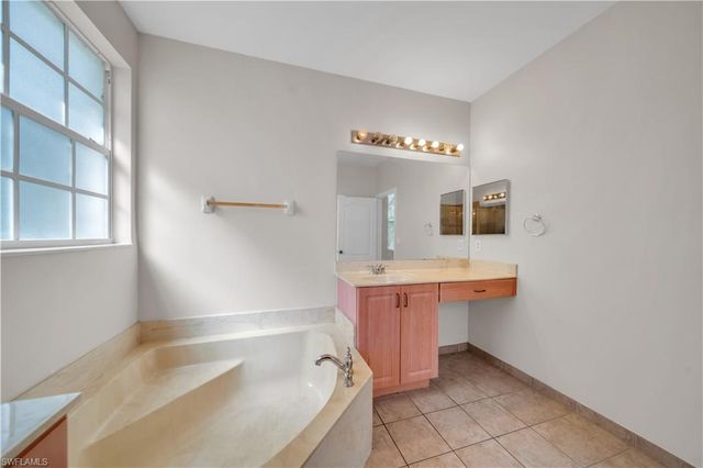 7020 Ambrosia LN # 1108, Naples, FL 34119