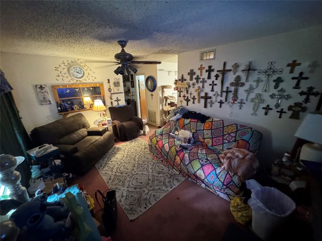 1407 Nichols Street, Ennis, TX 75119