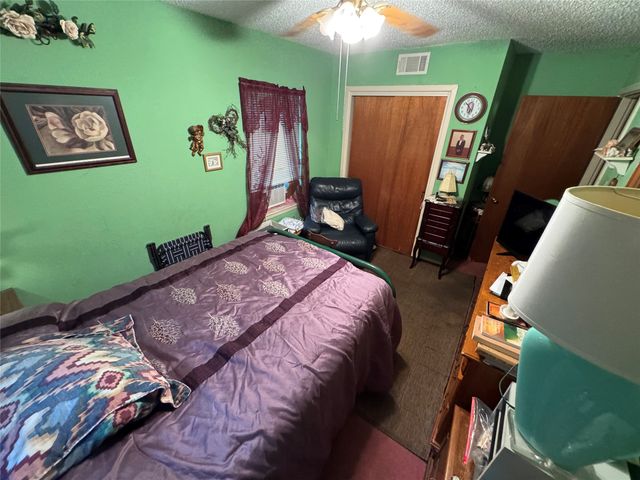 1407 Nichols Street, Ennis, TX 75119