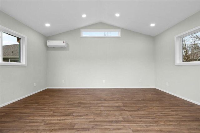 3073 Ruby Drive, Medford, OR 97504