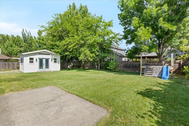 3073 Ruby Drive, Medford, OR 97504