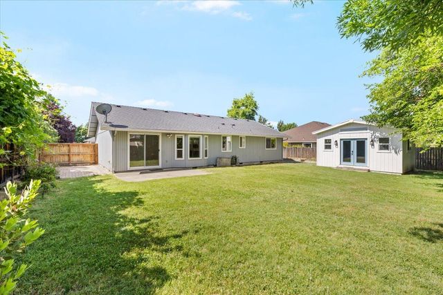 3073 Ruby Drive, Medford, OR 97504