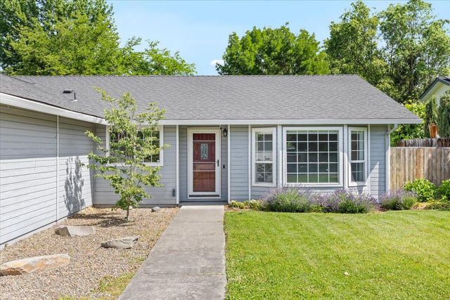 3073 Ruby Drive, Medford, OR 97504