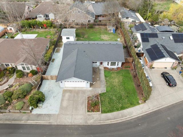 3073 Ruby Drive, Medford, OR 97504