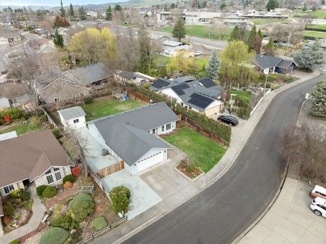 3073 Ruby Drive, Medford, OR 97504