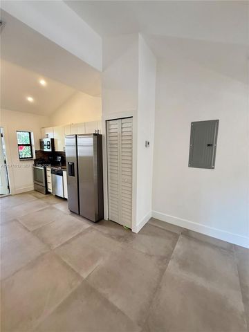 3 NE 70th Street 1, Miami, FL 33138