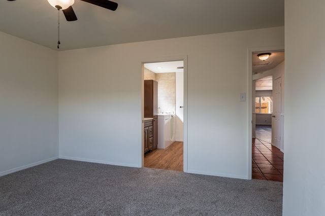 2014 General Somervell Street NE, Albuquerque, NM 87112