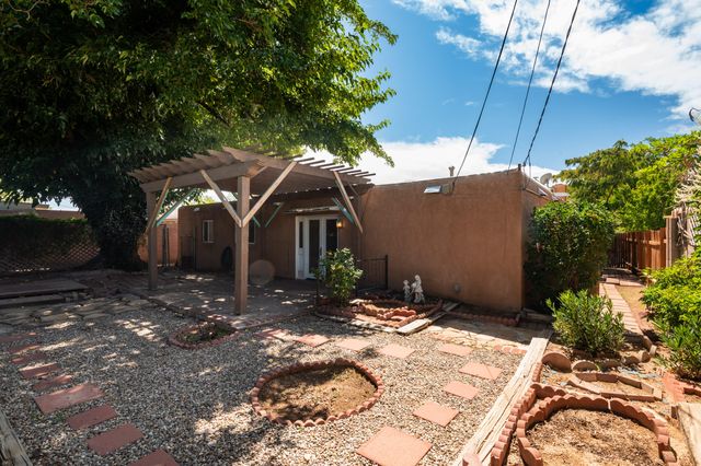2014 General Somervell Street NE, Albuquerque, NM 87112