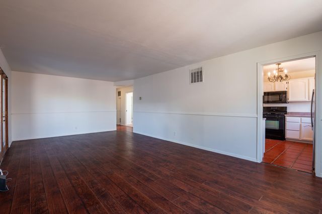 2014 General Somervell Street NE, Albuquerque, NM 87112