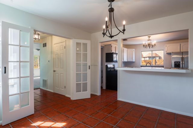 2014 General Somervell Street NE, Albuquerque, NM 87112