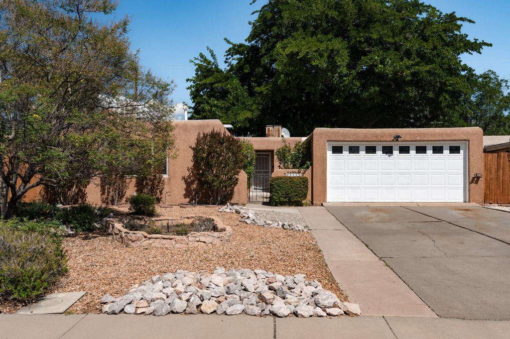 2014 General Somervell Street NE, Albuquerque, NM 87112