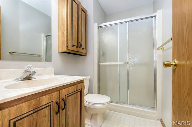 6131 Barrington Oaks Drive, Cedar Hill, MO 63016