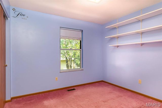 6131 Barrington Oaks Drive, Cedar Hill, MO 63016