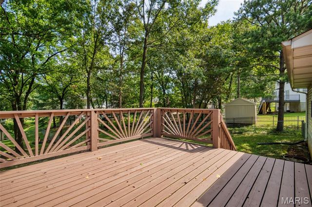 6131 Barrington Oaks Drive, Cedar Hill, MO 63016