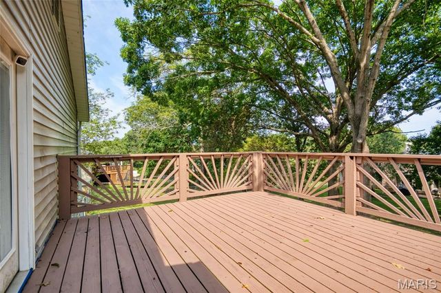 6131 Barrington Oaks Drive, Cedar Hill, MO 63016
