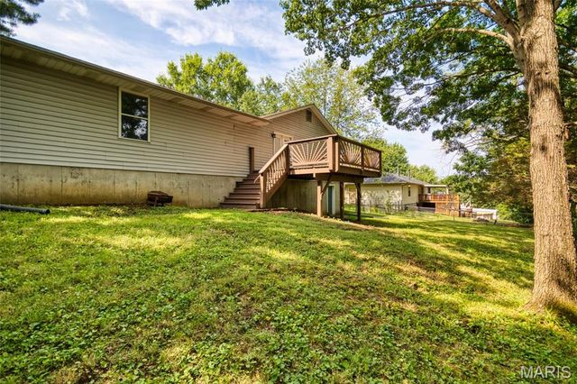 6131 Barrington Oaks Drive, Cedar Hill, MO 63016