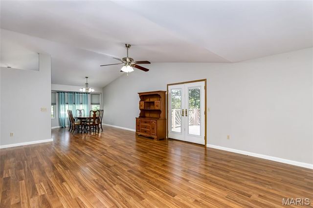 6131 Barrington Oaks Drive, Cedar Hill, MO 63016
