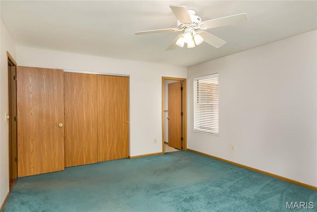 6131 Barrington Oaks Drive, Cedar Hill, MO 63016