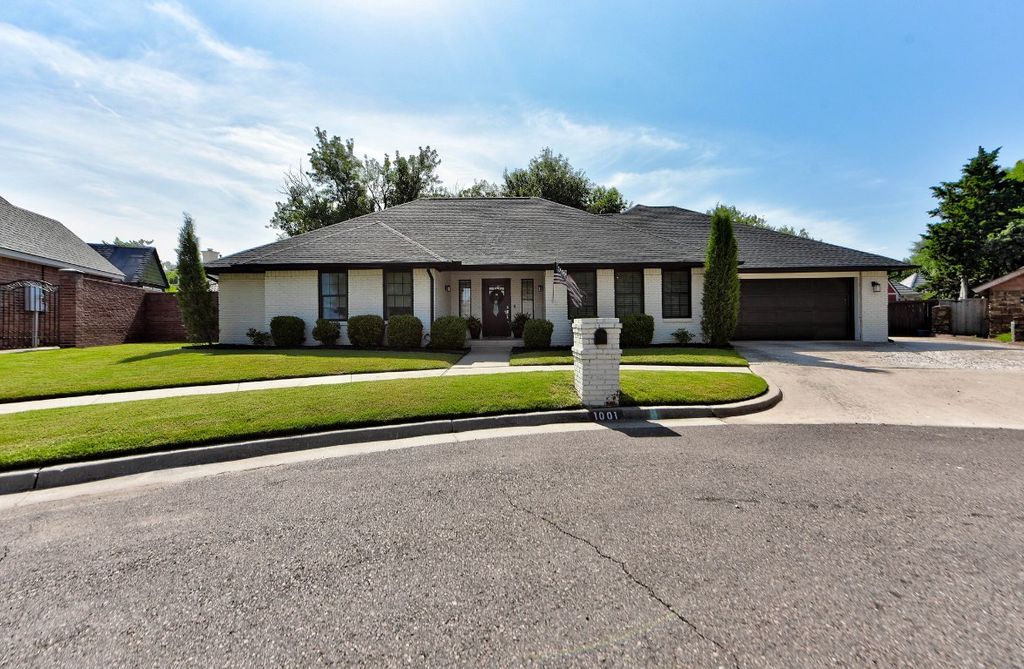 1001 Fountain Gate Circle, Norman, OK 73072