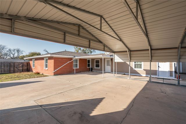 2165 S Willis Street, Abilene, TX 79605