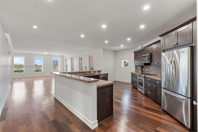 455 E Palmetto Park Road 4E, Boca Raton, FL 33432