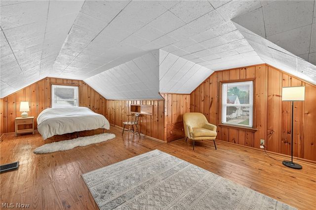 305 E 329th Street, Willowick, OH 44095