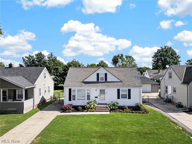 305 E 329th Street, Willowick, OH 44095