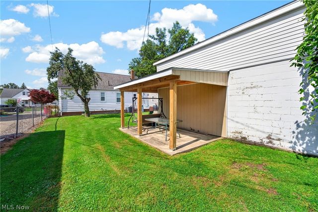 305 E 329th Street, Willowick, OH 44095