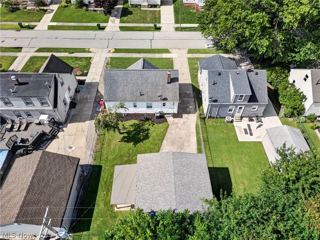 305 E 329th Street, Willowick, OH 44095