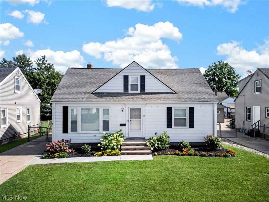 305 E 329th Street, Willowick, OH 44095