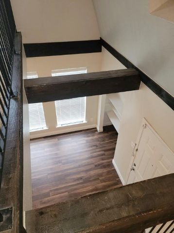 809 E Pioneer Drive, Irving, TX 75061