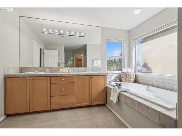 14571 Nw WERNER Ln, Portland, OR 97229