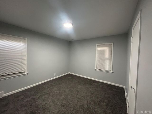 3693 Somerset Avenue, Detroit, MI 48224