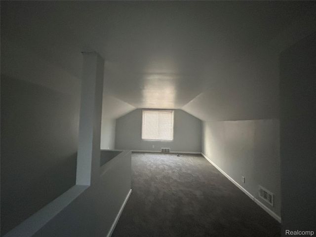 3693 Somerset Avenue, Detroit, MI 48224