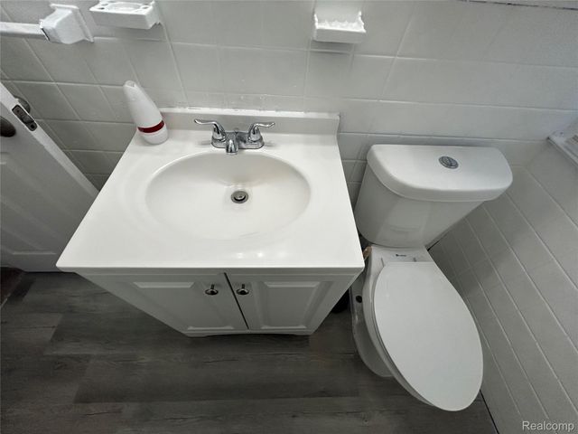 3693 Somerset Avenue, Detroit, MI 48224