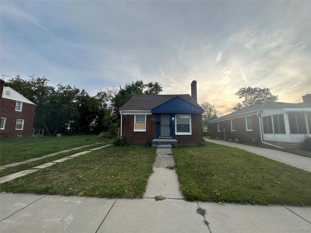3693 Somerset Avenue, Detroit, MI 48224