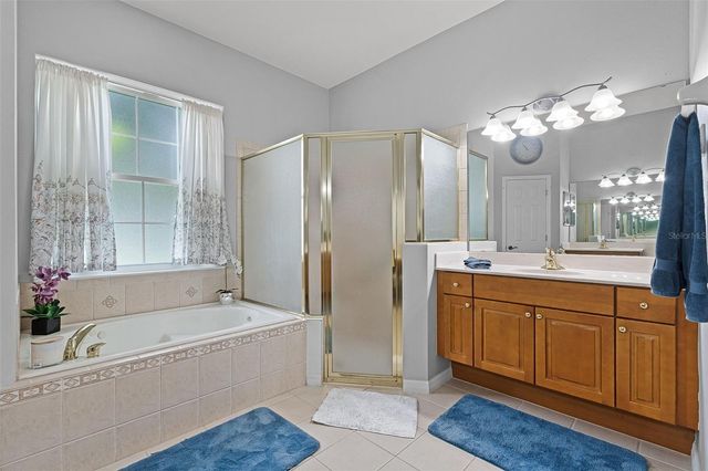 1124 HIDDEN BLUFF, Clermont, FL 34711