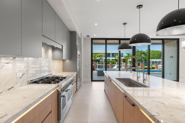 2839 NE 26th Place, Fort Lauderdale, FL 33306
