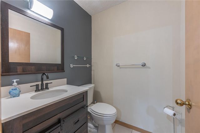 6584 Stillcrest Way, Butler Twp, OH 45414