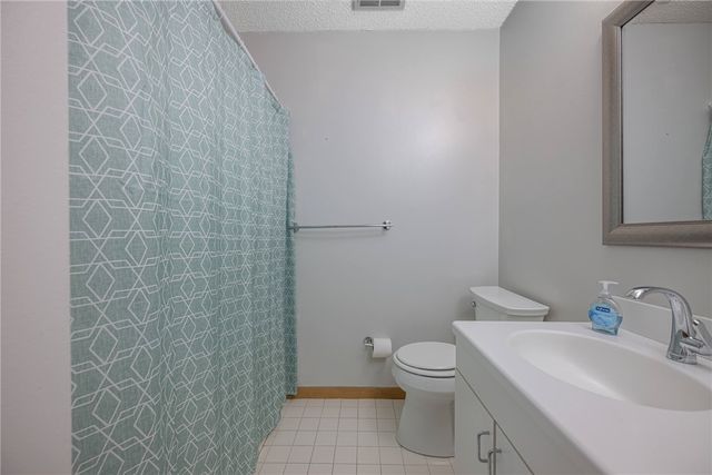 6584 Stillcrest Way, Butler Twp, OH 45414