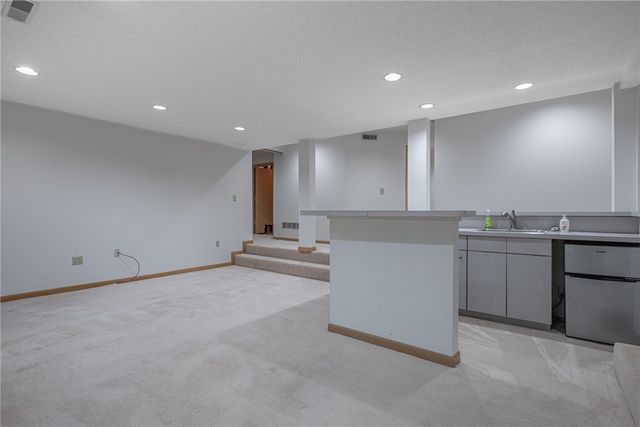 6584 Stillcrest Way, Butler Twp, OH 45414