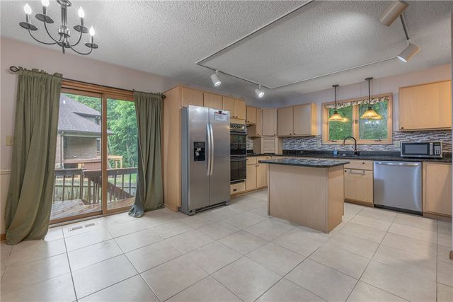 6584 Stillcrest Way, Butler Twp, OH 45414