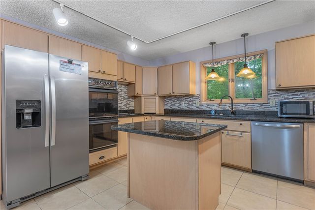 6584 Stillcrest Way, Butler Twp, OH 45414