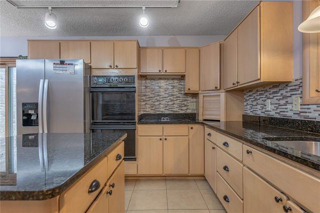 6584 Stillcrest Way, Butler Twp, OH 45414