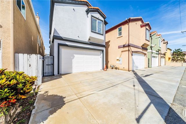 116 11th, Huntington Beach, CA 92648