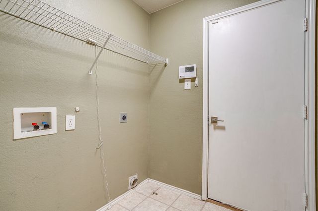 1201 Eastwick Drive, Arlington, TX 76002