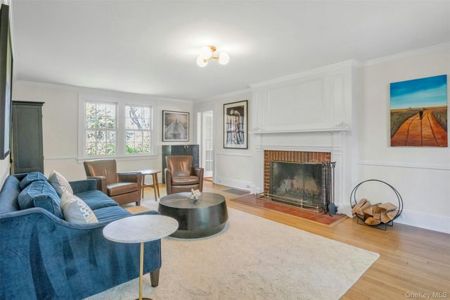 305 S Barry Avenue, Mamaroneck, NY 10543