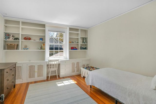 305 S Barry Avenue, Mamaroneck, NY 10543