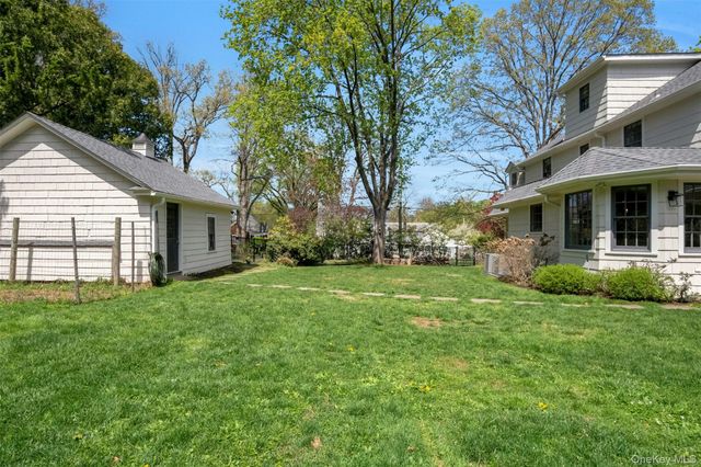 305 S Barry Avenue, Mamaroneck, NY 10543