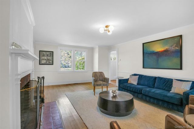 305 S Barry Avenue, Mamaroneck, NY 10543